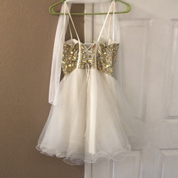 Sweet sixteen party dress. - Picture 4 of 5